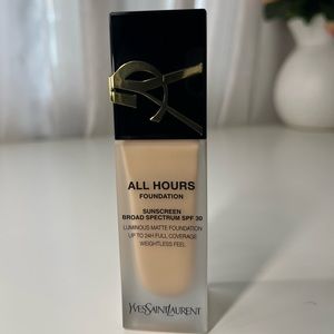 Yves Saint Laurent
All Hours Luminous Natural Matte Foundation 24H Longwear